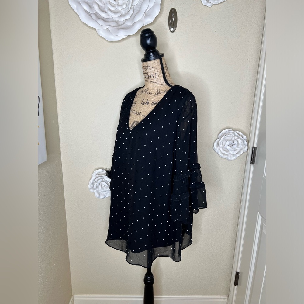 NTM: Torrid Crinkled Textured Chiffon Black & White Sheer Overlay Blouse Size 2X - Picture 8 of 16